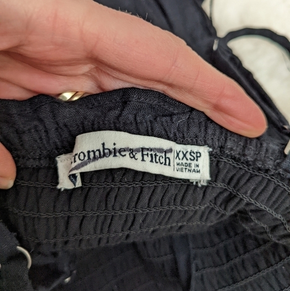 abercrombie & FITCH black linen blend smocked romper xxs - Picture 10 of 13